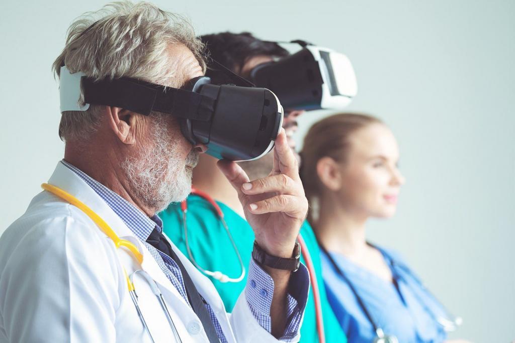 Healthcare professionals wearing virtual reality headsets | The Virtual Reality healthcare revolution | e-Surgery 