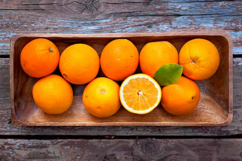 Oranges in rectangle wooded bowl, vitamin c is a good way to help hay fever at home, e-Surgery