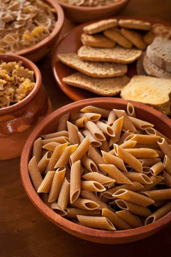 Whole grain pasta bowls, food that is high in fibre | e-Surgery