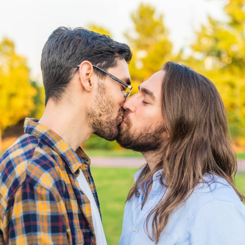 Young Gay Couple Kissing, Can you pass chlamydia by kissing? | e-Surgery