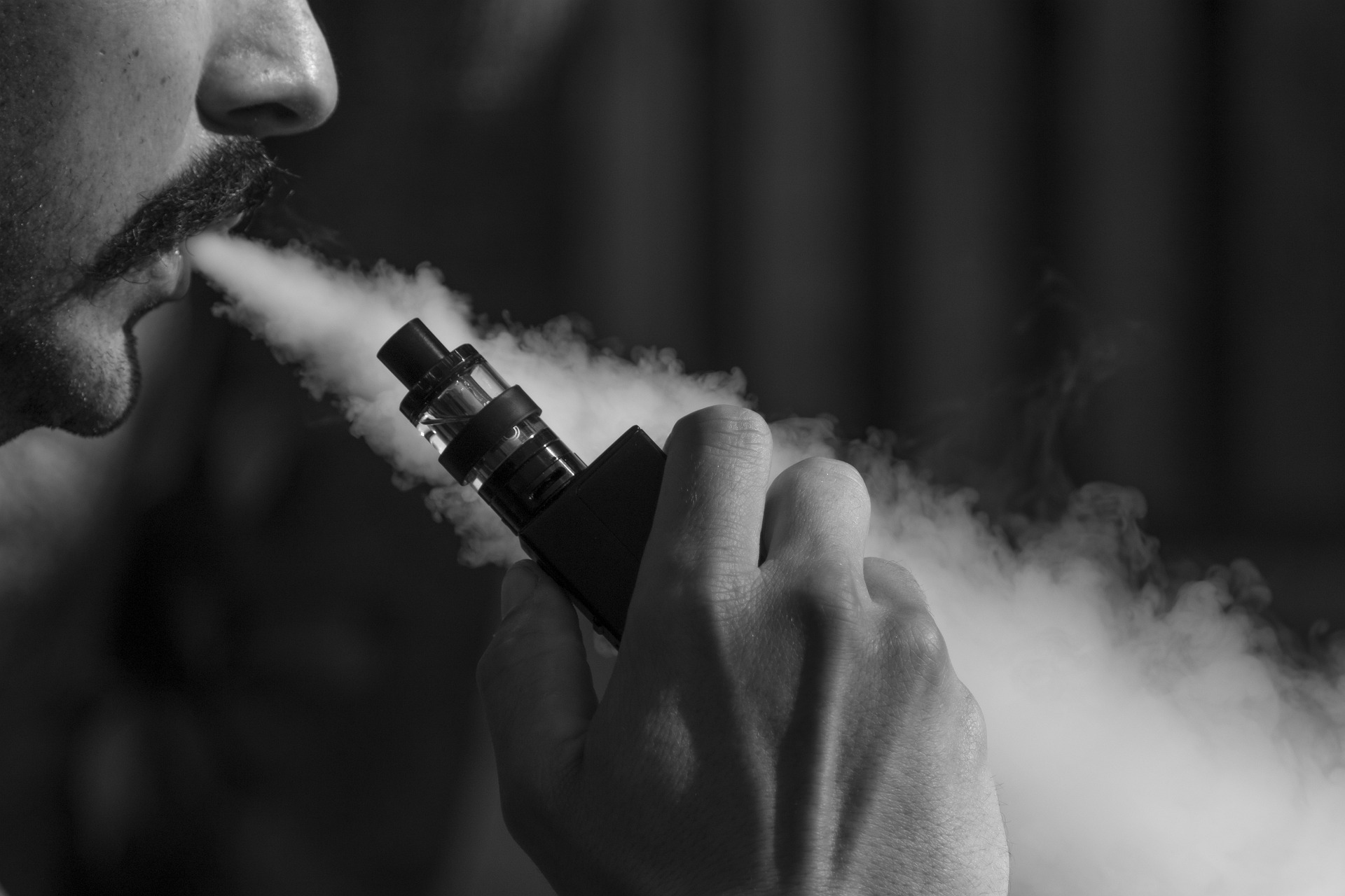 Vaping Vs Smoking Understanding The Health Implications