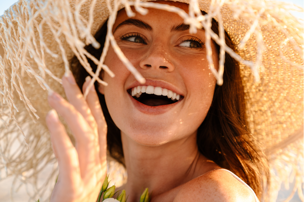 How to Keep Your Skin Healthy and Glowing During Summer and Holiday Travel